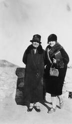 Eugenie Thams og "Katta" Bjerve