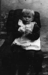 Barneportrett av ukjent jente