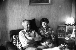 Sigurd og Henny Osbakk fra Grytting. Hadsel. Han var sjåfør 