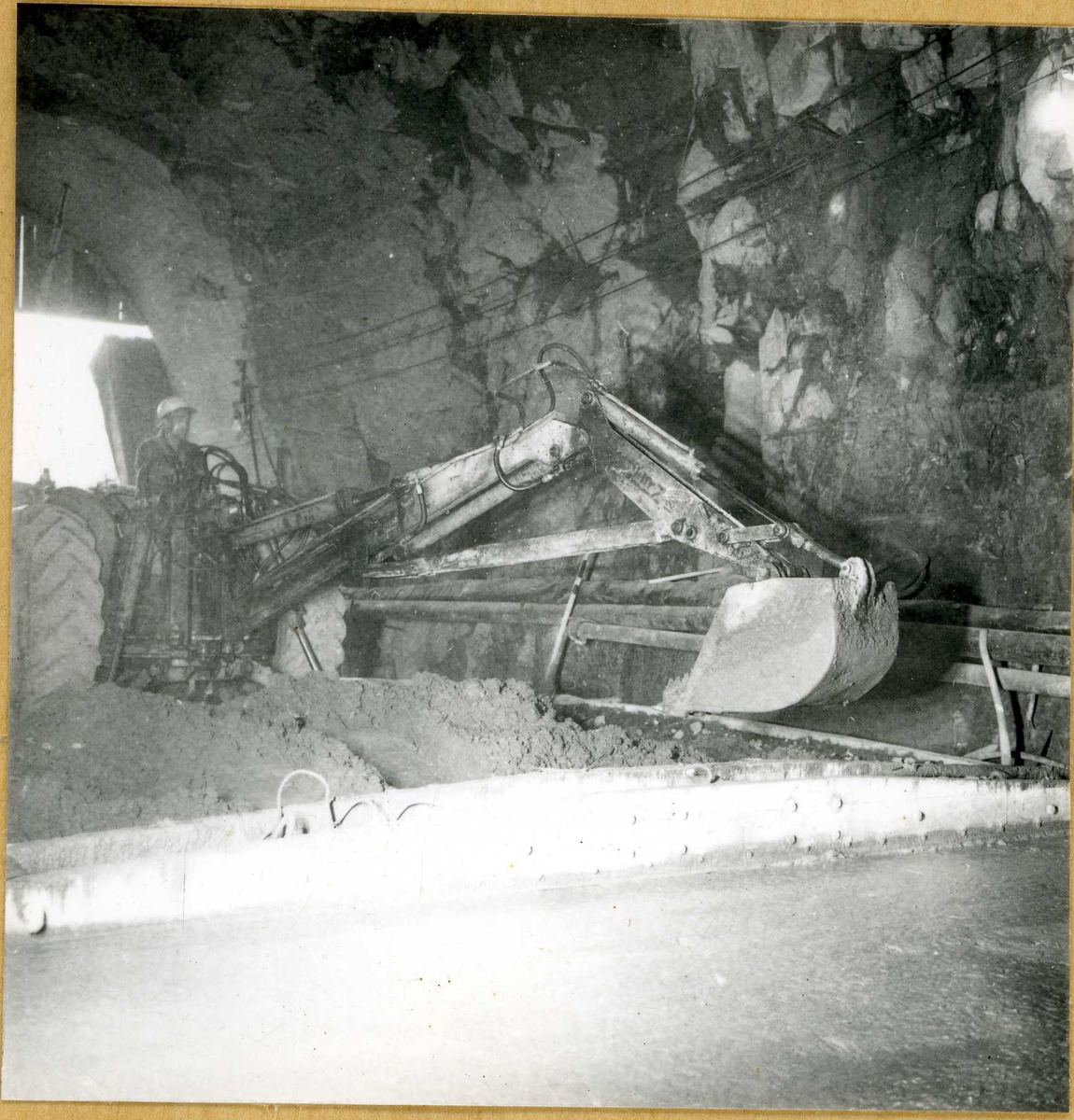 654-5 Støyping av golv a-tunnel Lio