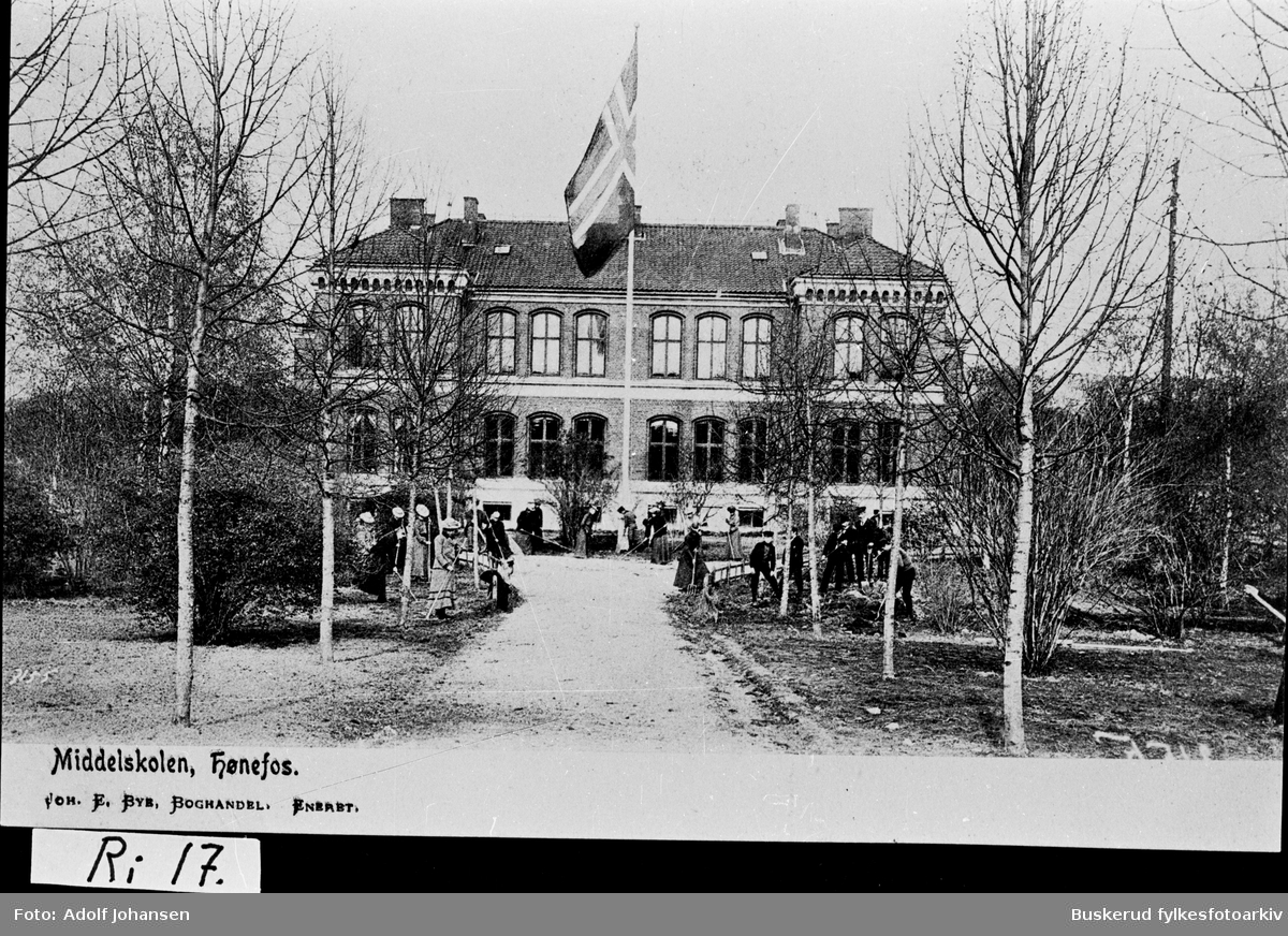 Hønefoss Middelskolen
Innviet i 1886