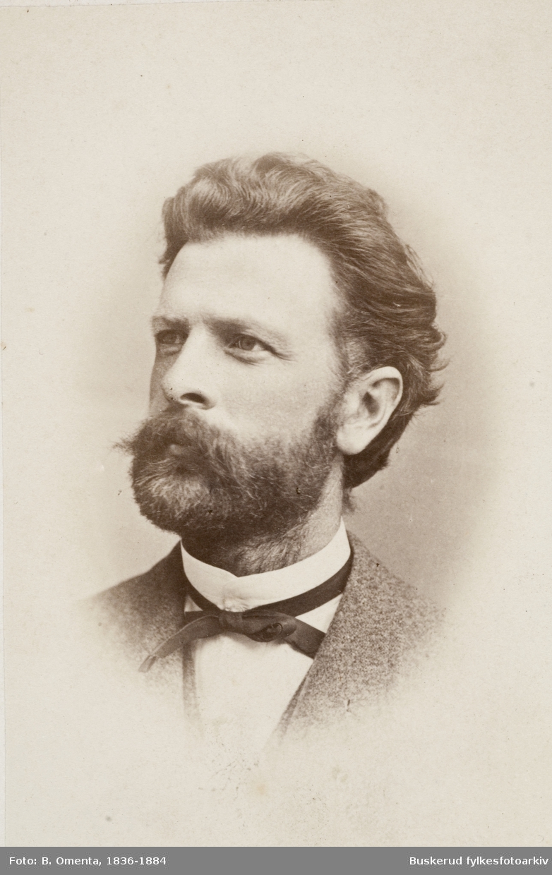 Alfred Killand, apoteker
1872

Visittkortalbum fra JKK Brockmannog Elisa og O.P. Moe