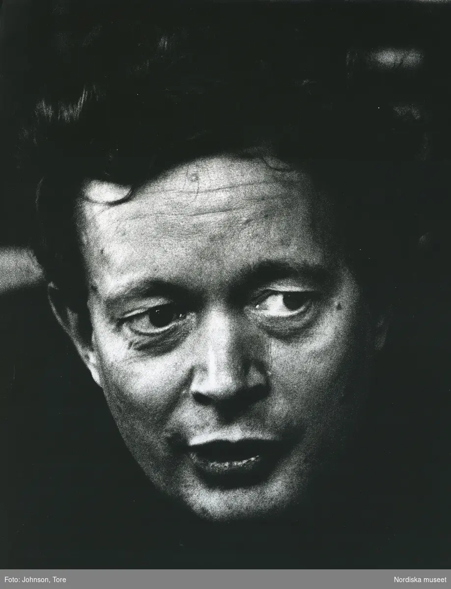 Porträtt av skådespelaren Ernst-Hugo Järegård (1928-1998).