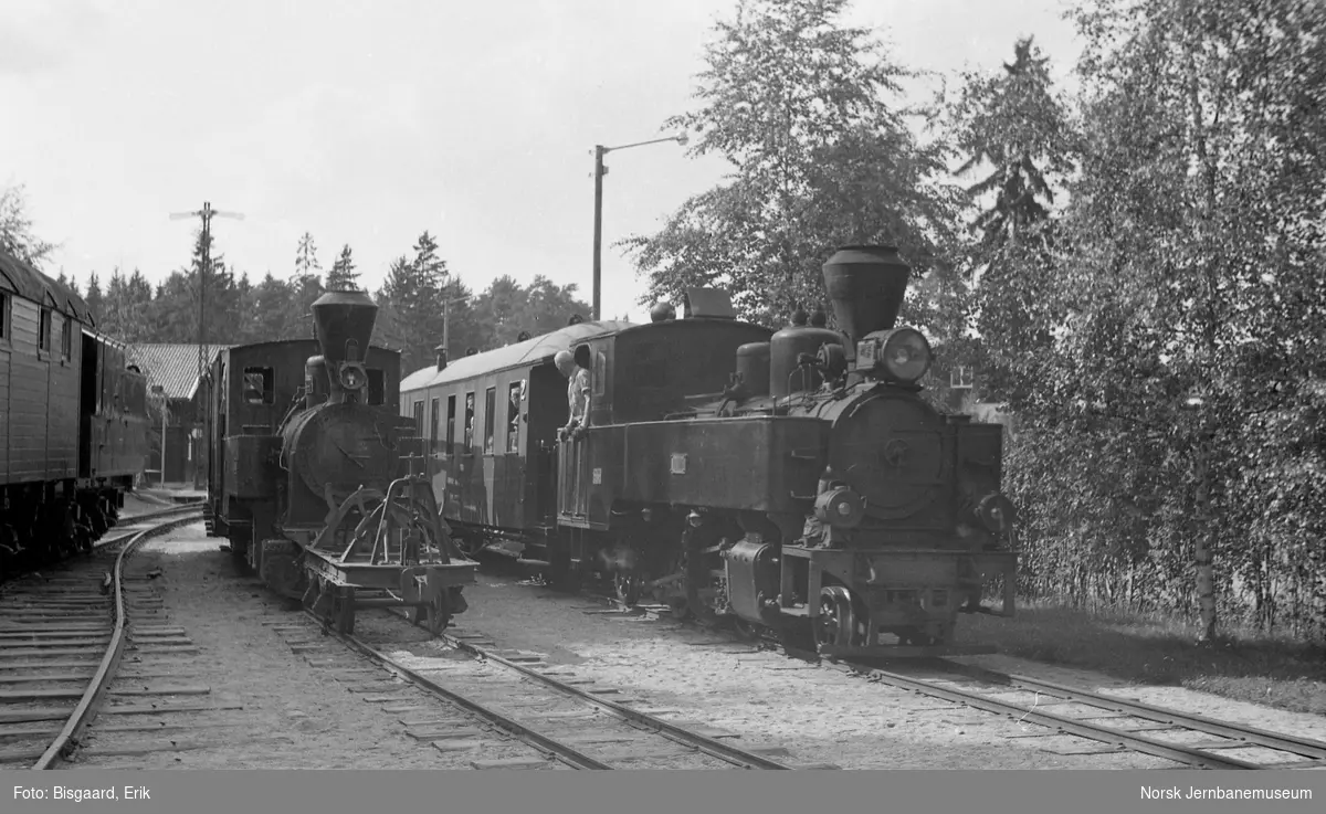 Damplokomotivene "Urskog" og "Prydz" på Jernbanemuseet