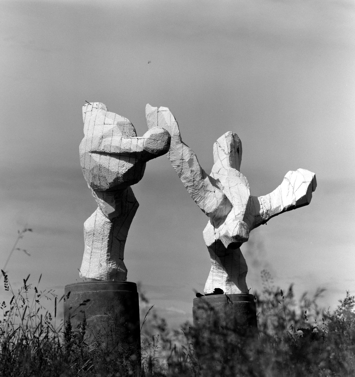 Sørum gård, Stange. Skulptur.
Gnr.131 , bnr.1.