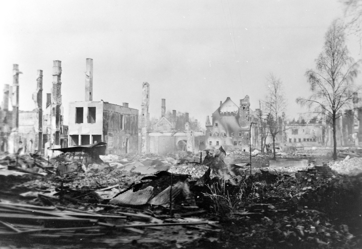 Elverum, Leiret, ruiner etter tysk flyangrep 11.april 1940. 2.verdenskrig.