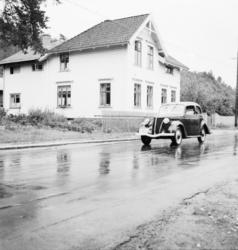 Vardens arkiv. "Trafikkontroll på Bøleveien". 09.09.1953.
F