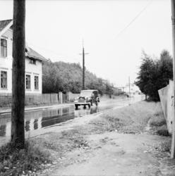 Vardens arkiv. "Trafikkontroll på Bøleveien". 09.09.1953
Op