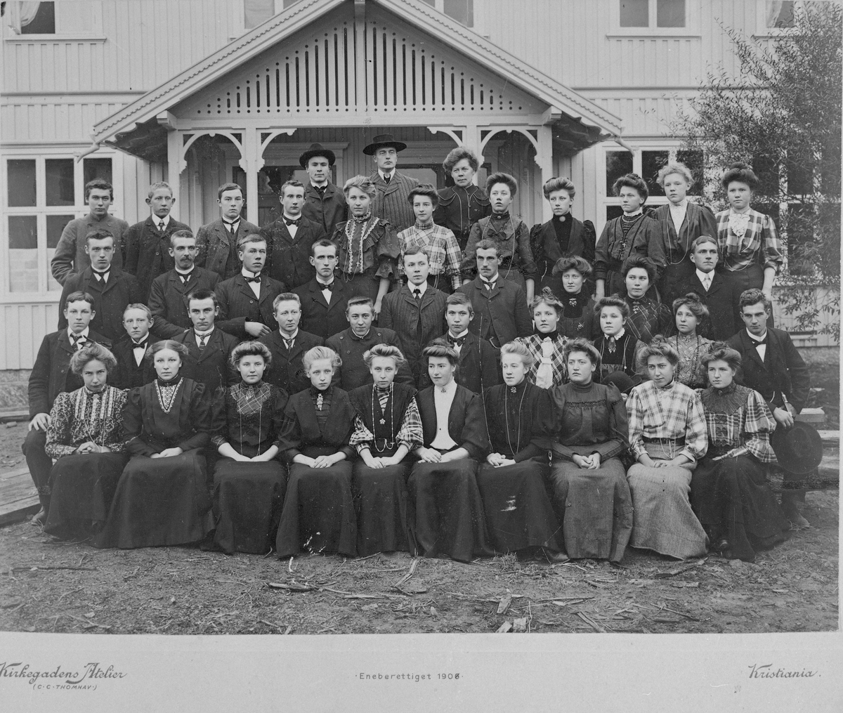 Amtskolen i Enebakk 1909.