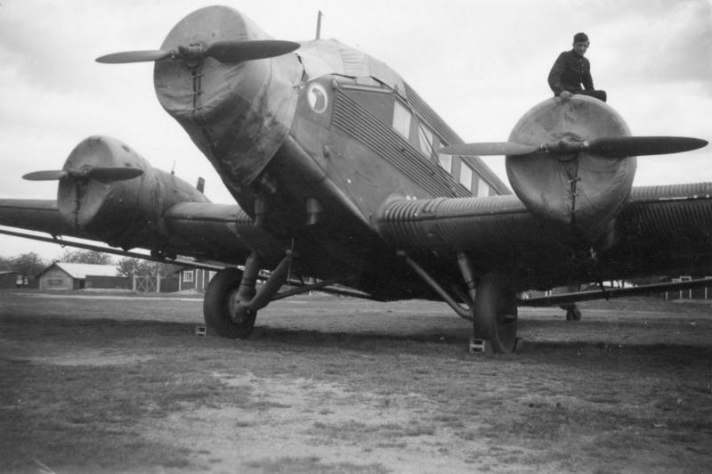 Flyktflygplanet Junkers Ju52 DP-FJ vid Bonarpshed den 2 maj 1945.