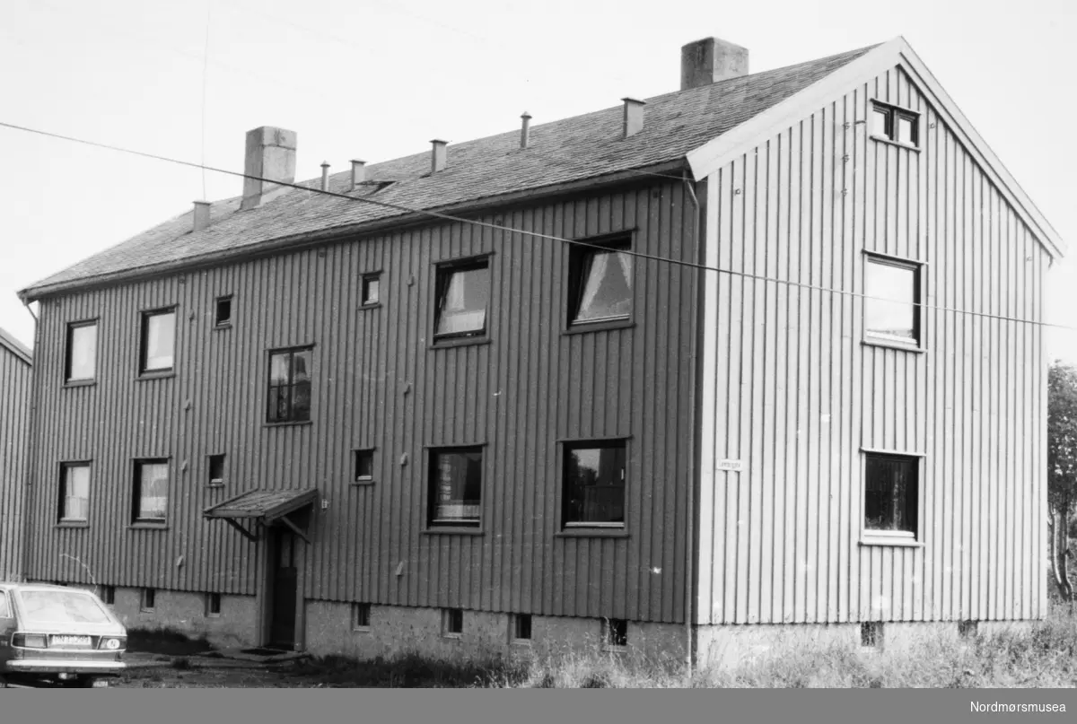 KBBL. Nye priser på borettslagsleiligheter. TK-25/8-82. Bildet er fra avisa Tidens Krav sitt arkiv i tidsrommet 1970-1994. Nå i Nordmøre museums fotosamling.