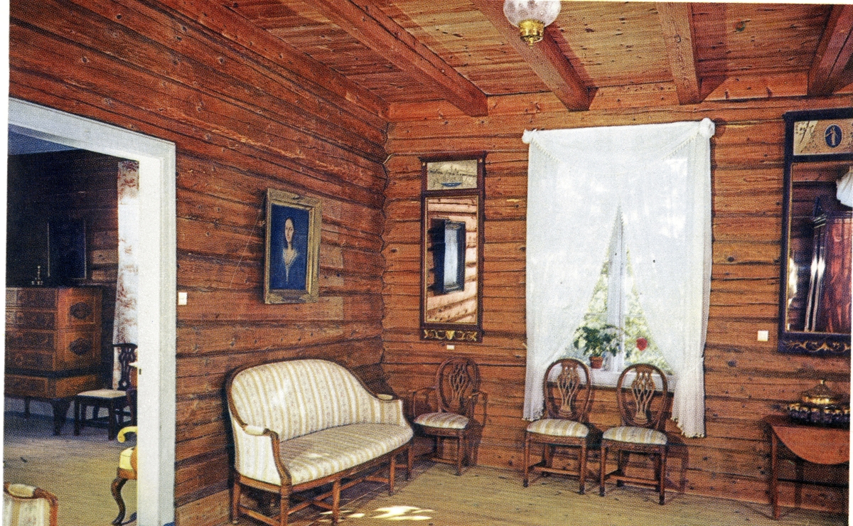 Berg - Kragerø Museum, lystgårdens eksteriør og interiør  i farger