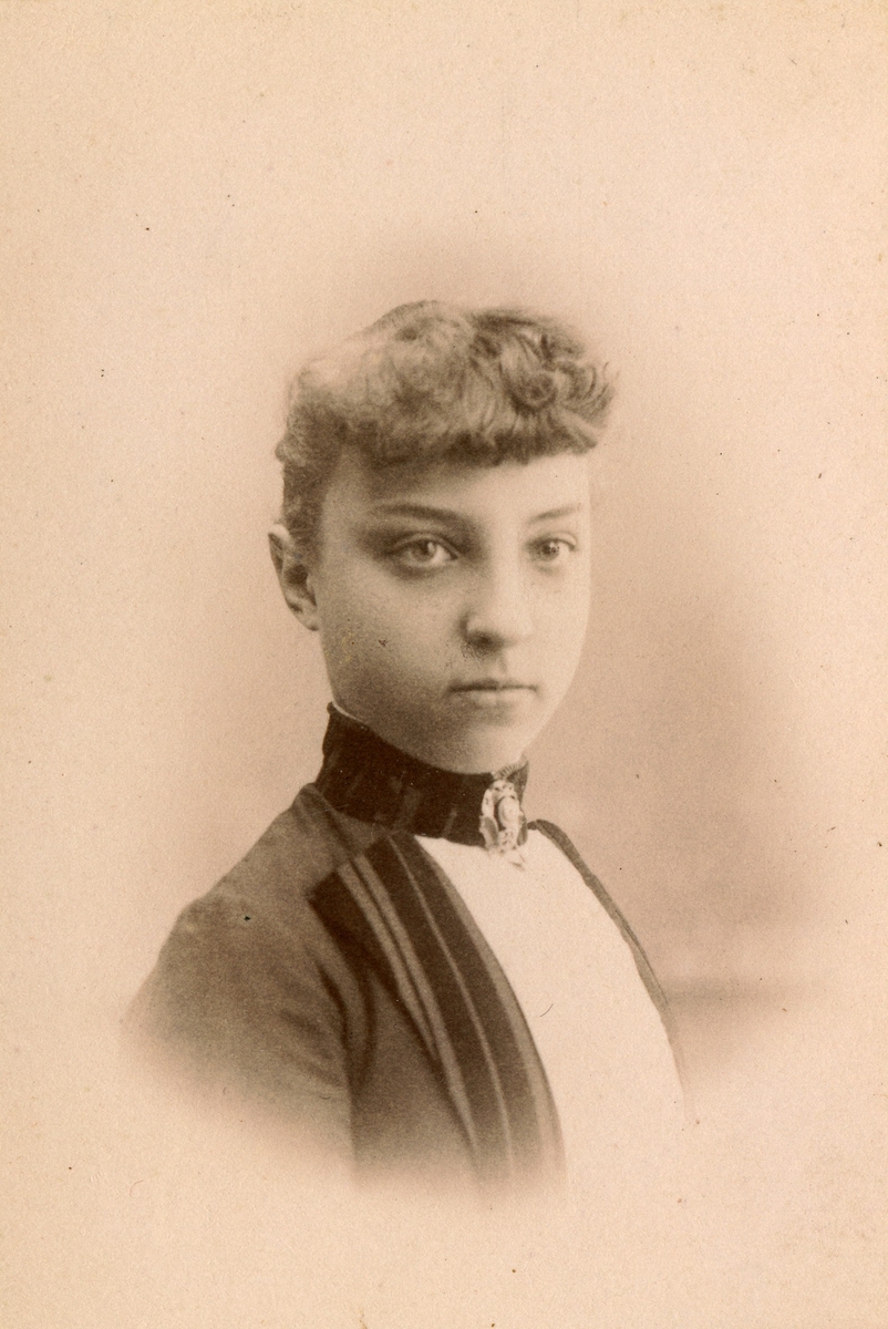 Porträtt av Ellen Engberg (1871-1961).
