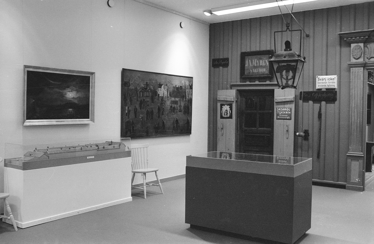 Jönköpings läns museum, utställningar. Lanthandel, en rekonstruktion av både en lanthandel och en stadsbutik.