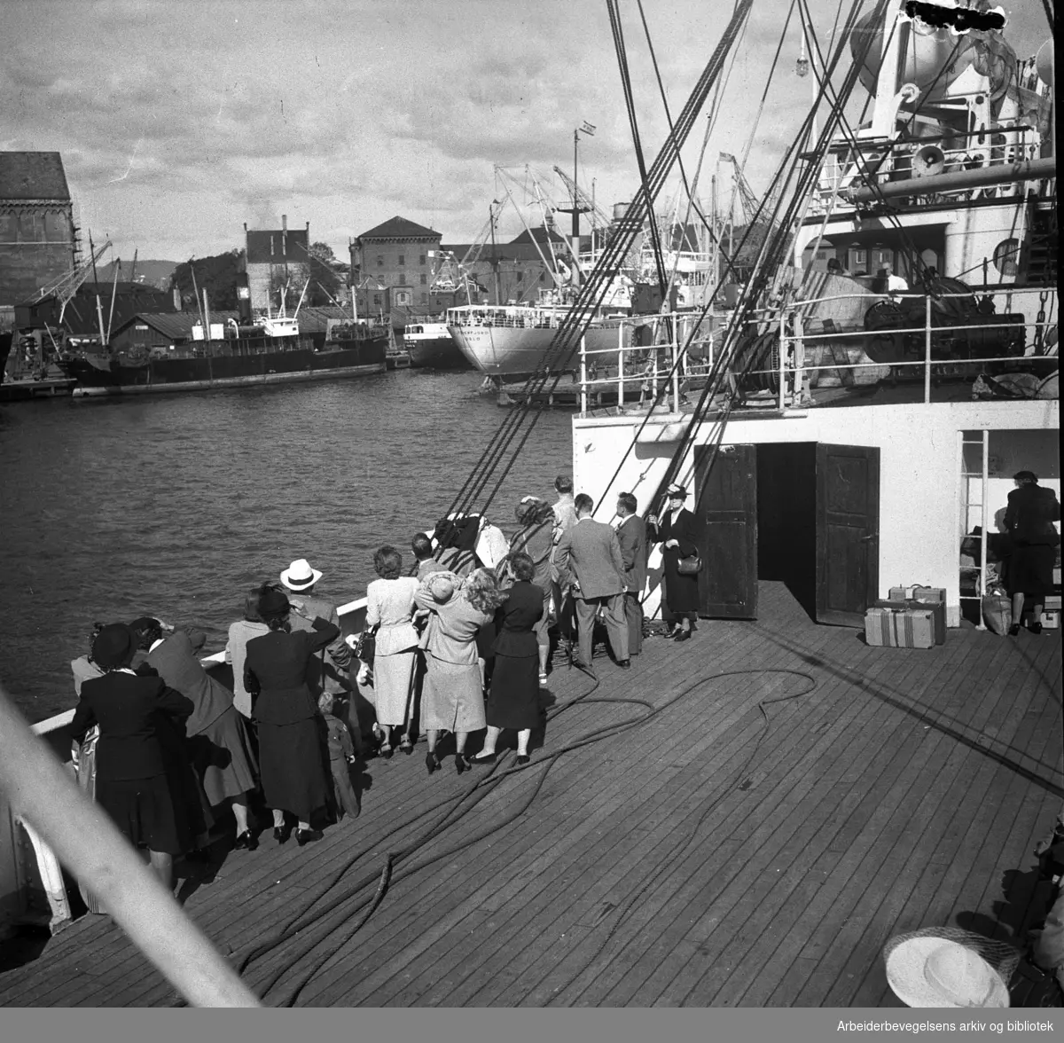 "Stavangerfjord" kommer til Oslo. Antatt april 1950.