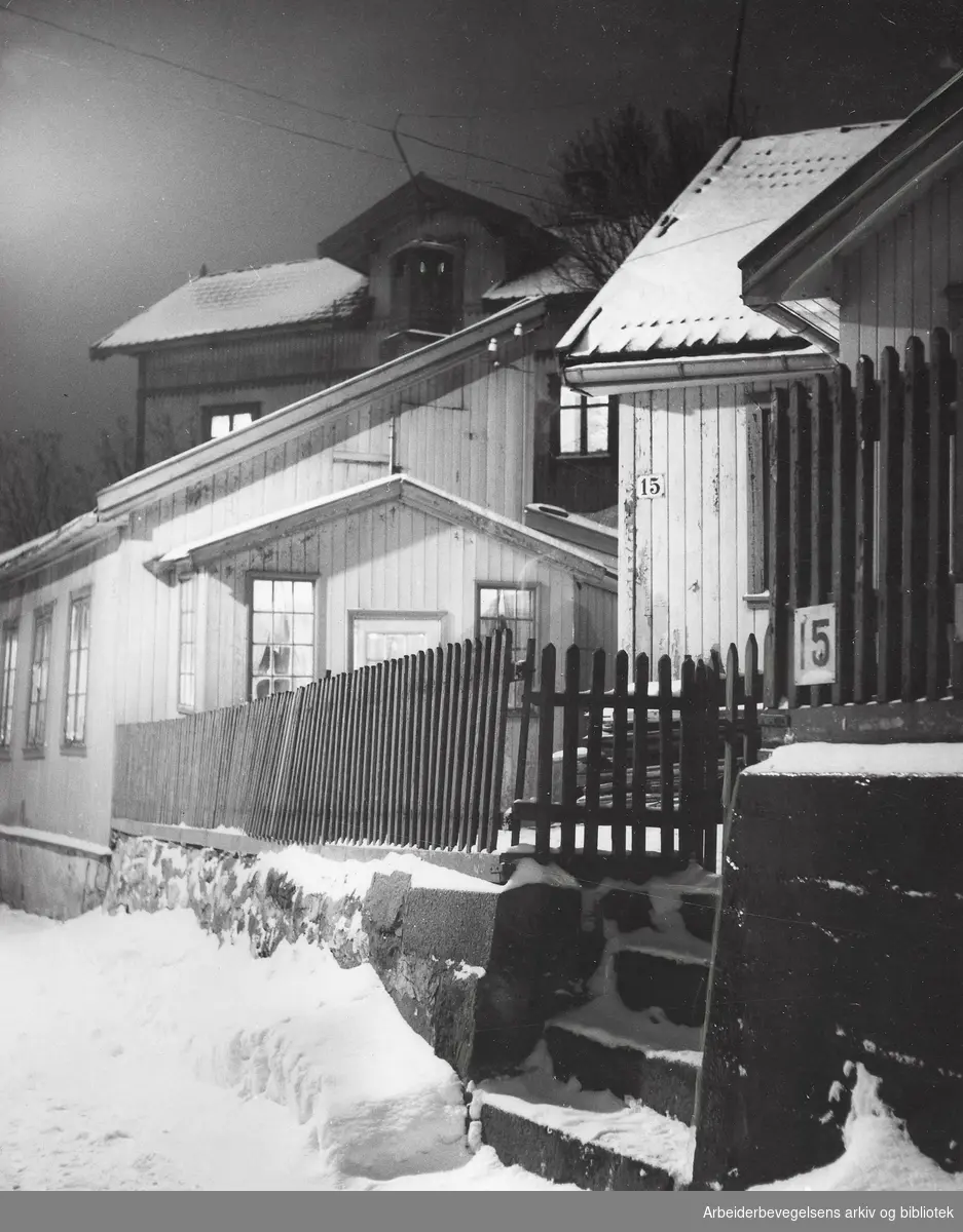 Vinter. Ribbunggata 15 , Oslo. 1945.