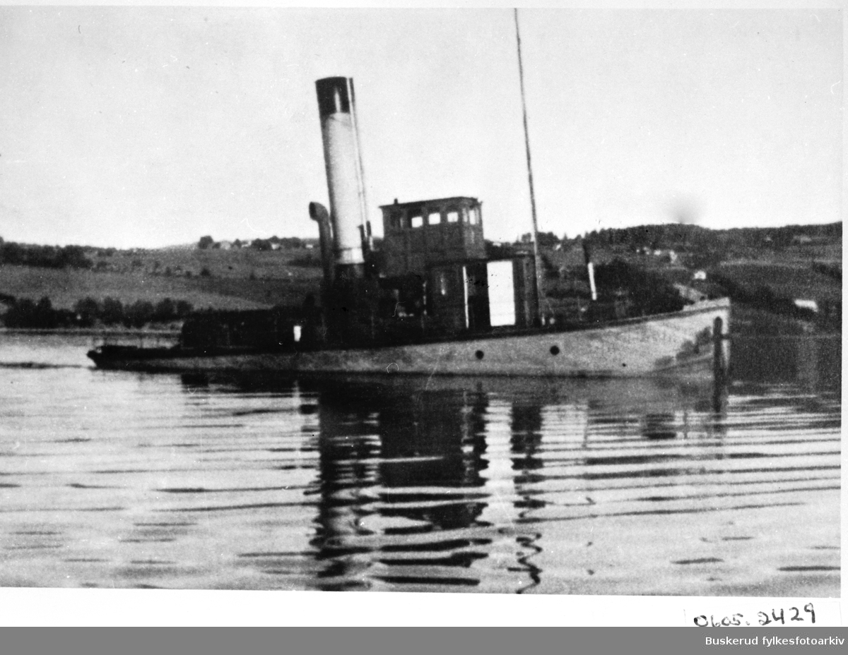 Tyrifjorden
D/S Grev Wedel tømmerbåt på Tyrifjorden i tiden 1895-1950
1936