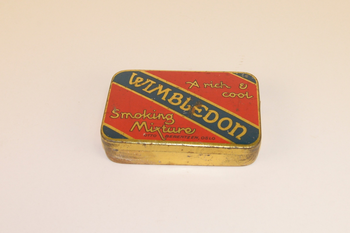 Metallboks med tobakk av typen Wimbeldon