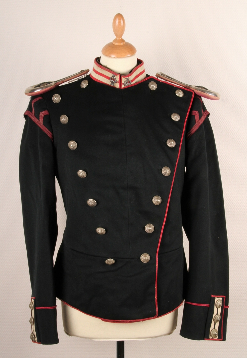 Militæreffekter - Mjøsmuseet / DigitaltMuseum