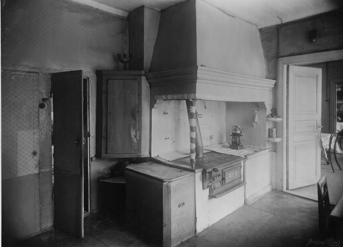 Tidbladska våningens kök i kvarteret Mars på Stora Brogatan år 1927.