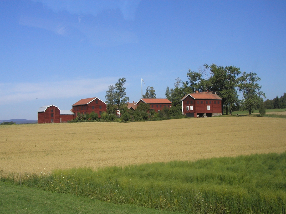 Foto i samband med besiktning av gården Ol-Ers i Västeräng, Delsbo socken. Västerängs by.