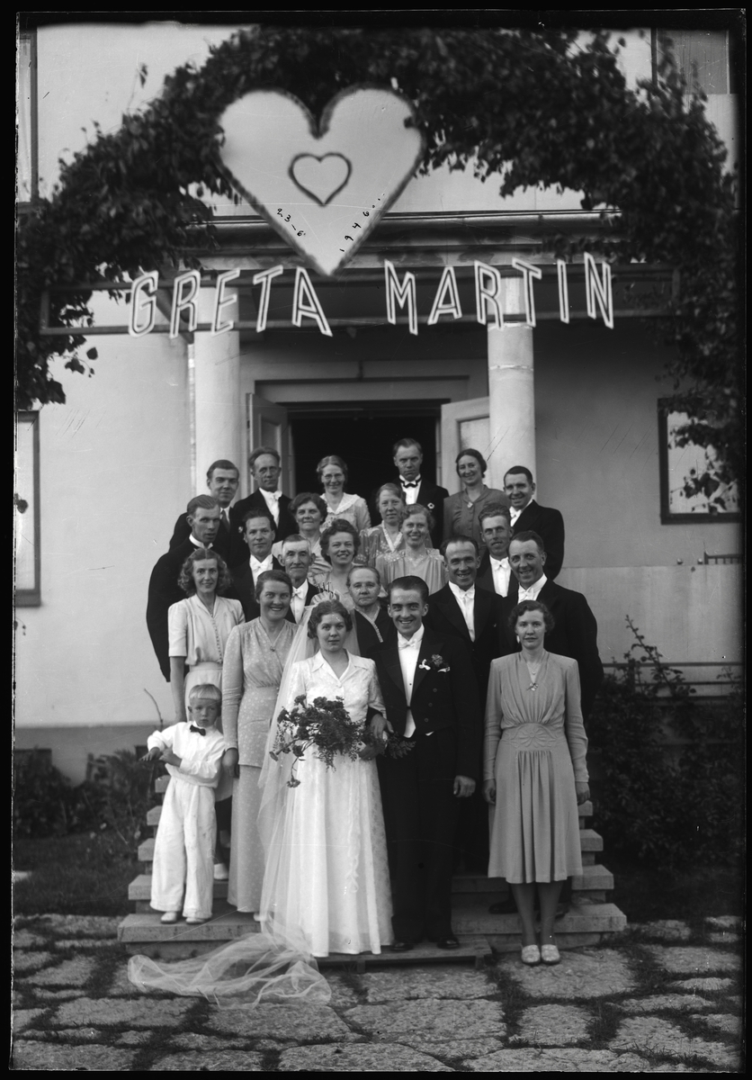 Brita och Martin gifter sig


Tillv.tid: 1946
Övriga nr: