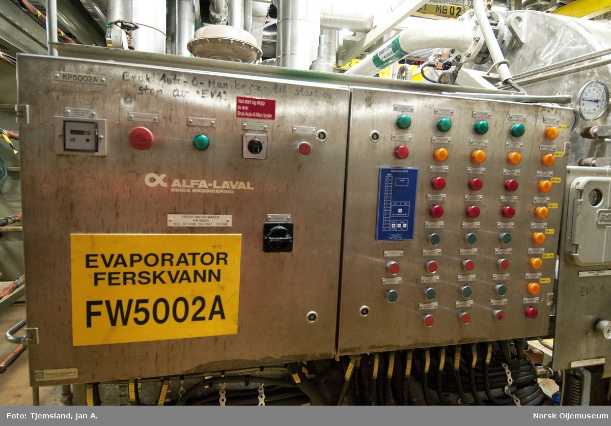 Evaporatoranlegg på Statfjord A. Evaporator er et apparat til fremstilling av ferskt vann ved fordampning av sjøvann.
Sjøvann kokes under vakuum ved en temperatur på omkring 30 grader.