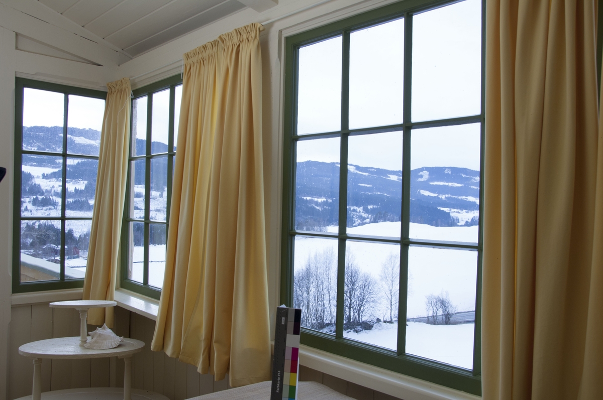 1 fag gardiner til vinduer på glassveranda, Aulestad