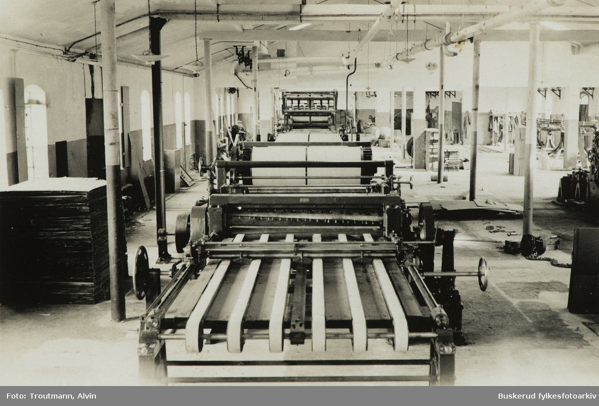 Maskinparken Norsk Kraftpapp-Emballagefabrikk A/S Firmaet produserte bølgepapp og emballasje av bølgepapp. Produktene ble særlig solgt til industrien. Fusjonert med Andfossen AS rundt 1970,  til Andfossen Kraftpapp. holdt til ved Helsfyr. 1931