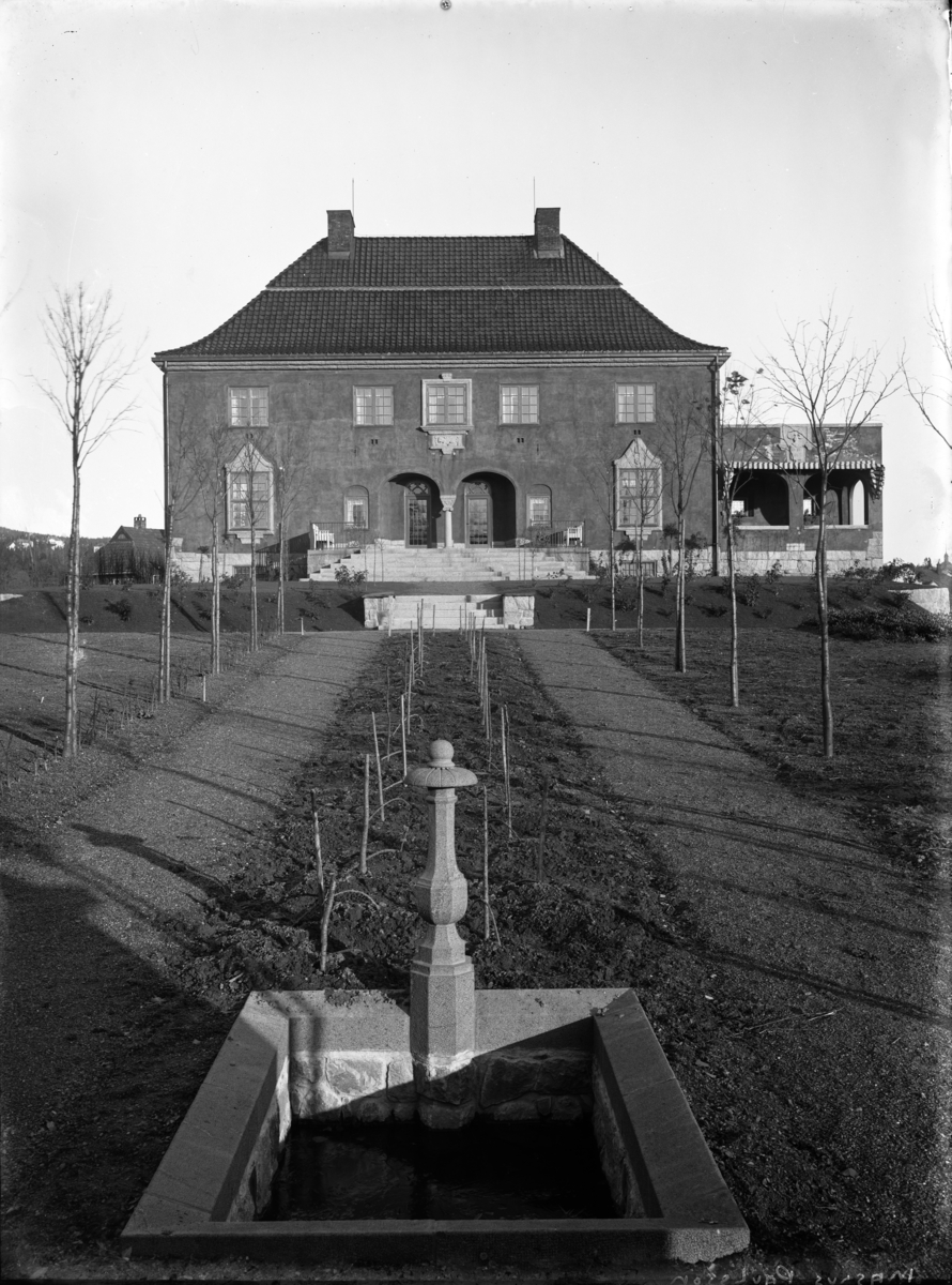 Villa av arkitekt Magnus Poulsson. Muligens hus for advokat Adolf Eger på Gimle.