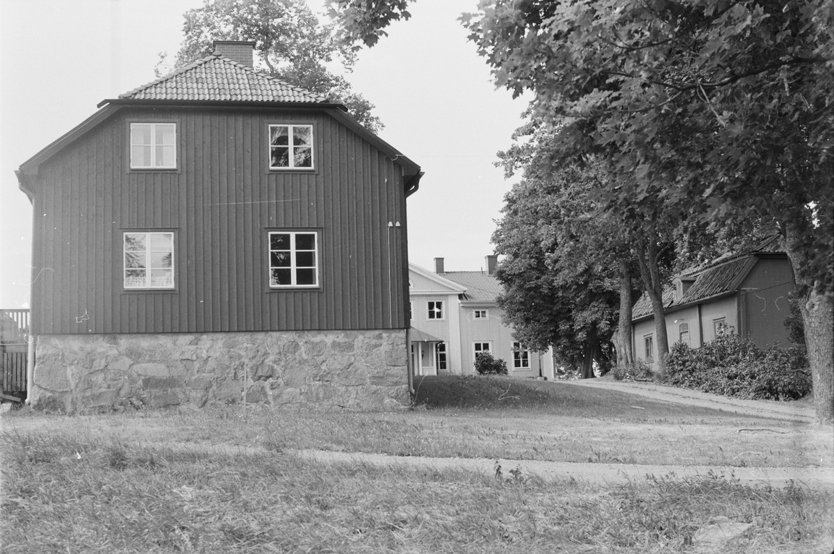 Vy över Brunna 1:1, Brunna gård, Vänge socken, Uppland 1975