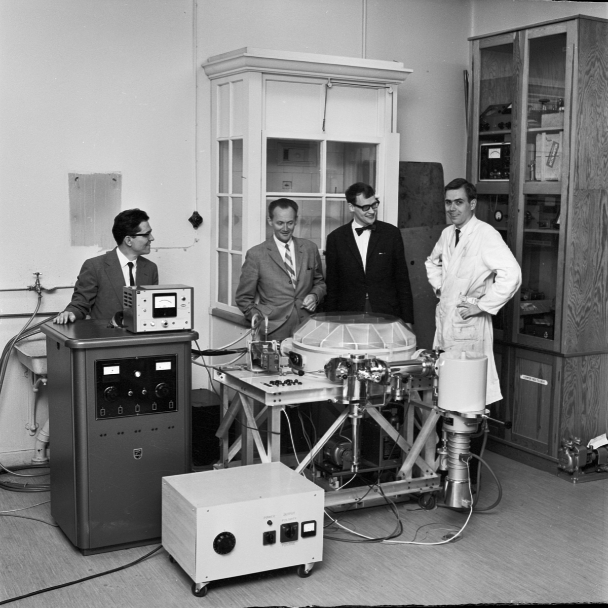 Fysikum, uppsalafysiker öppnar ett nytt forskningsfält, Uppsala 1964