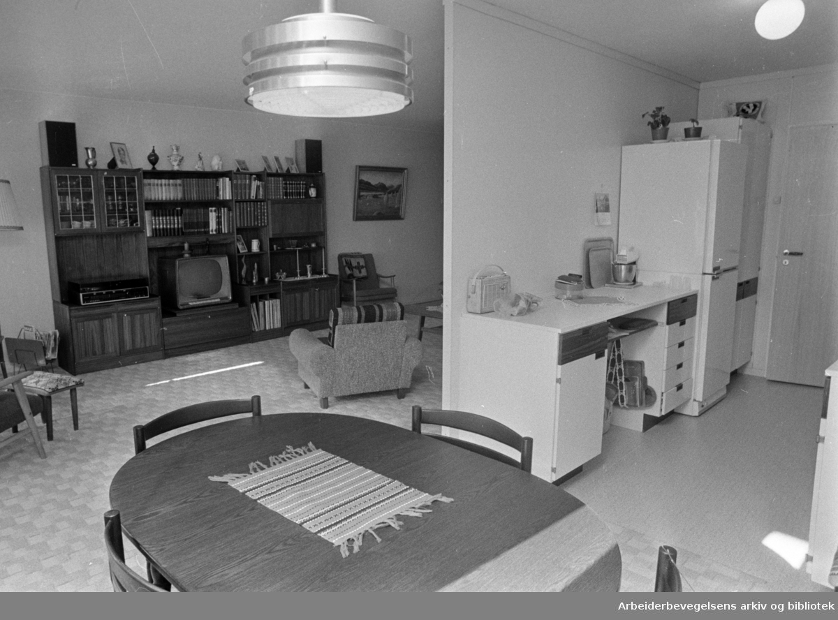 Hovseter, innredning i nye leiligheter 1975.
