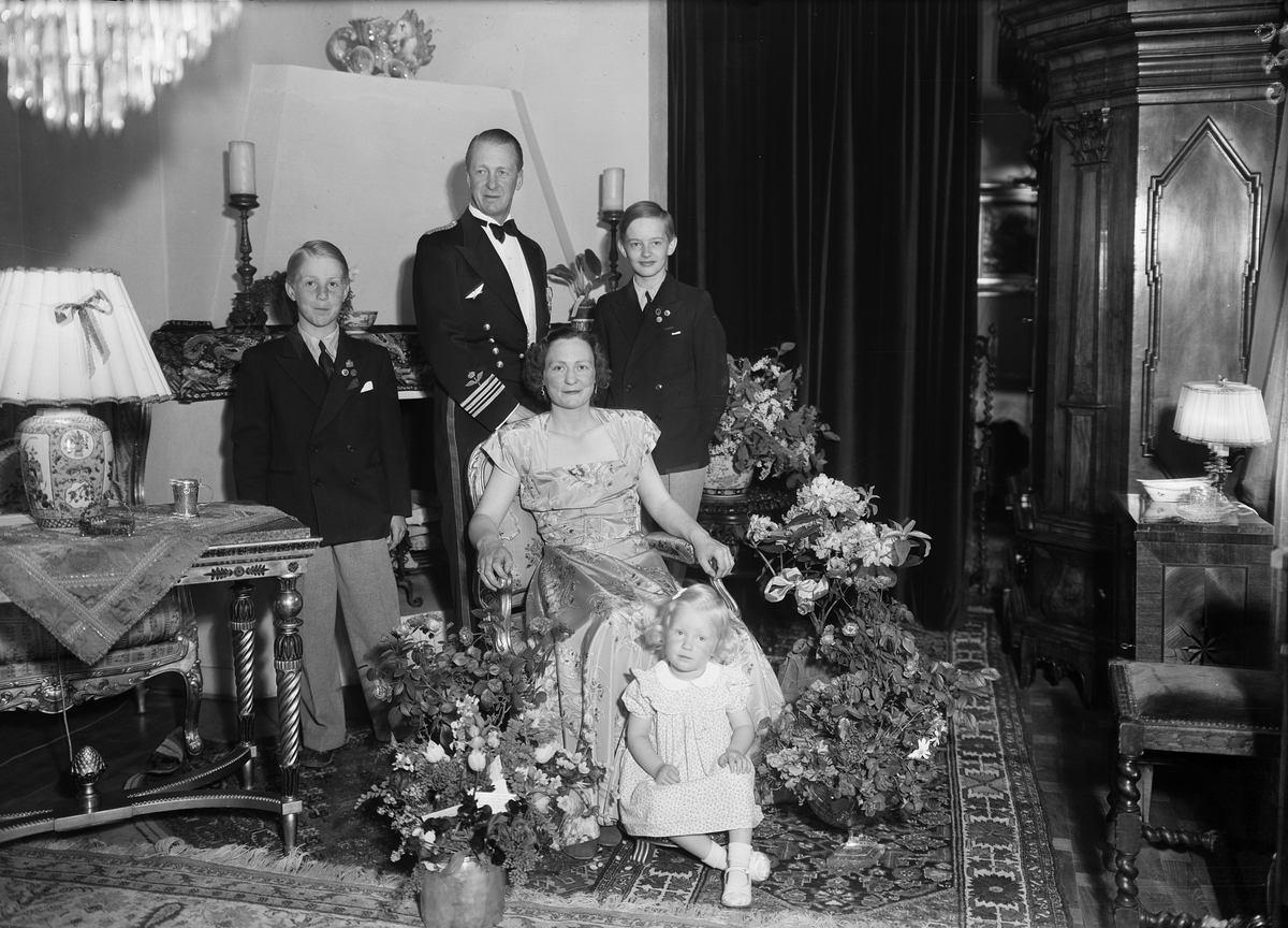 Major Gunnar Aslin med familj, Uppsala 1950