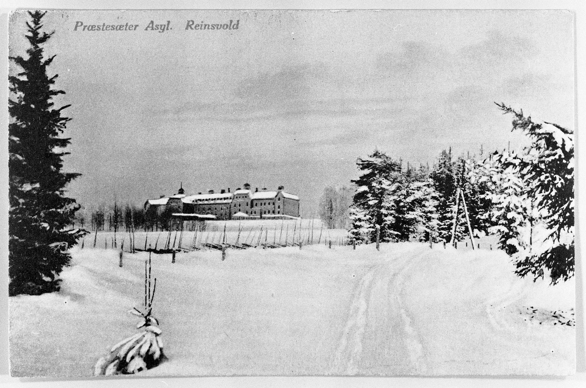 Presteseter sykehus i Vestre Toten ca. 1919. Avfotografert postkort.