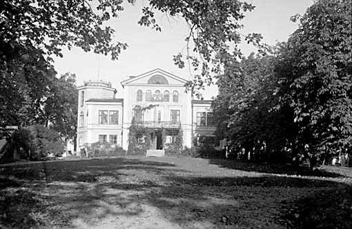 Kristiansborgsallén med Kristiansborgs herrgård, Västerås.