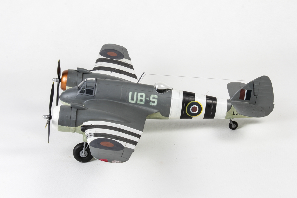 Modell av krigsfly fra 2. verdenskrig. Bristol Beaufighter