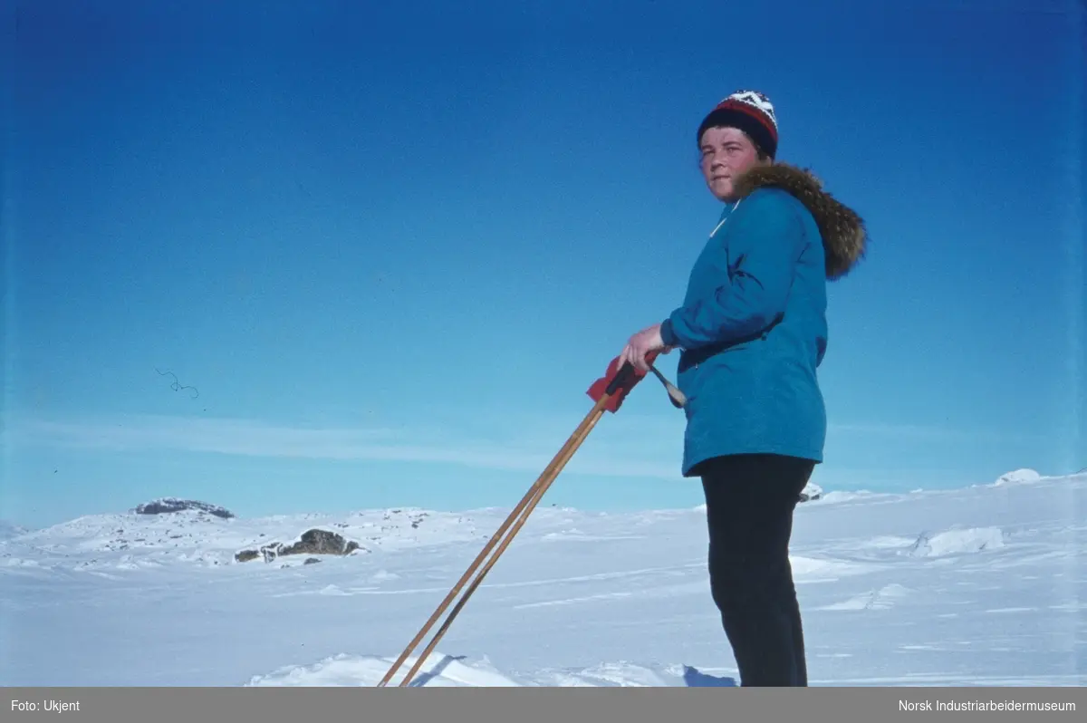 Anne Dyrland på skitur på Kvamsfjellet