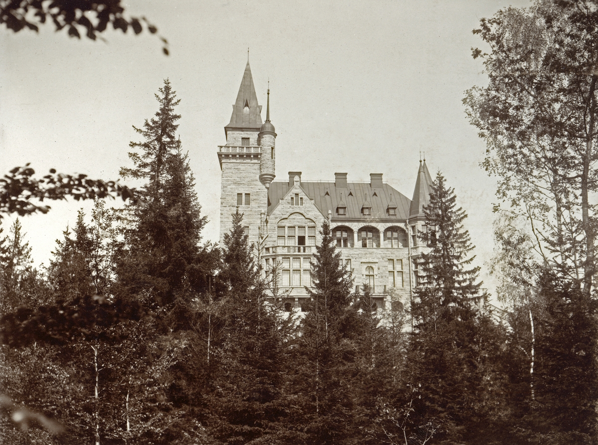 Teleborgs slott från väster (parksidan). Ca. 1912.