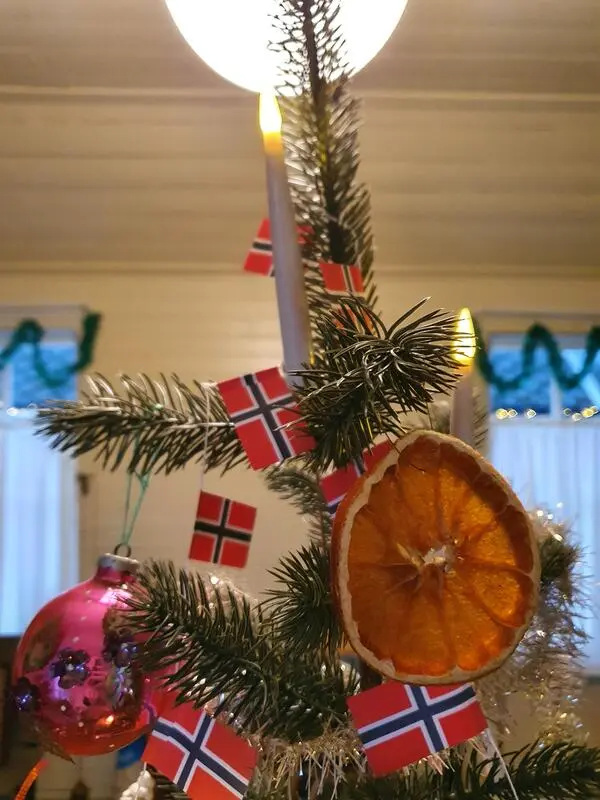 Gammeldags julepynt  på tre