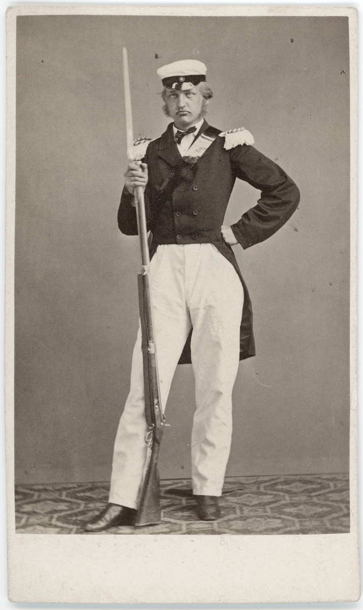 Kabinettsfotografi - studentbeväring Blomberg, Uppsala sannolikt 1865