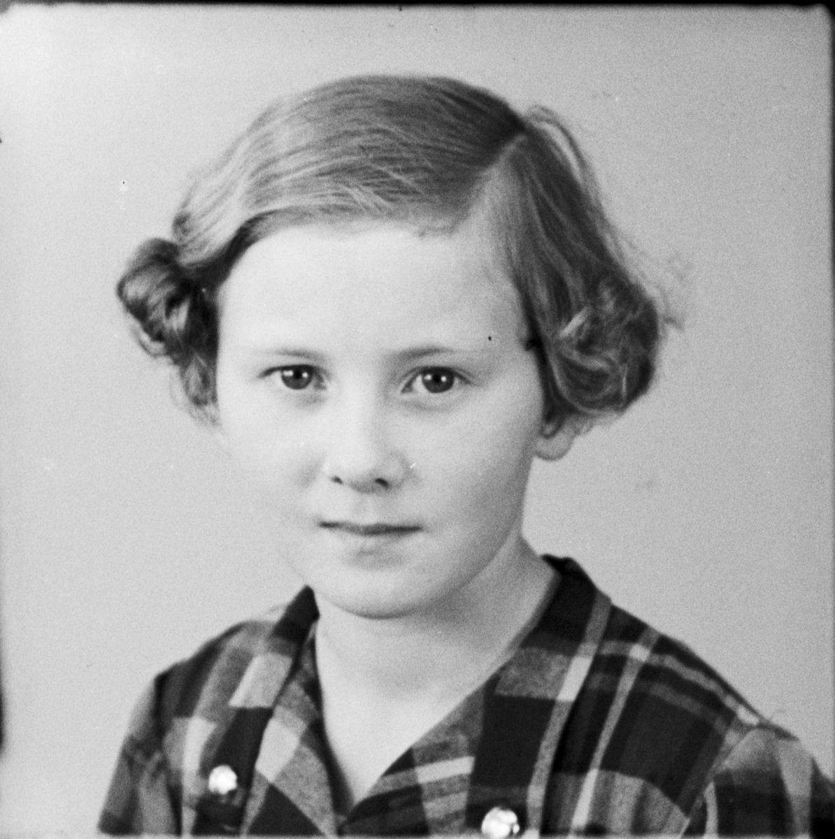 Ulla Nelander från Harg socken, Uppland, 1937