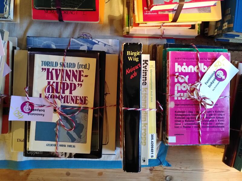 Feministiske bokpakker til salgs i museumsbutikken (Foto/Photo)