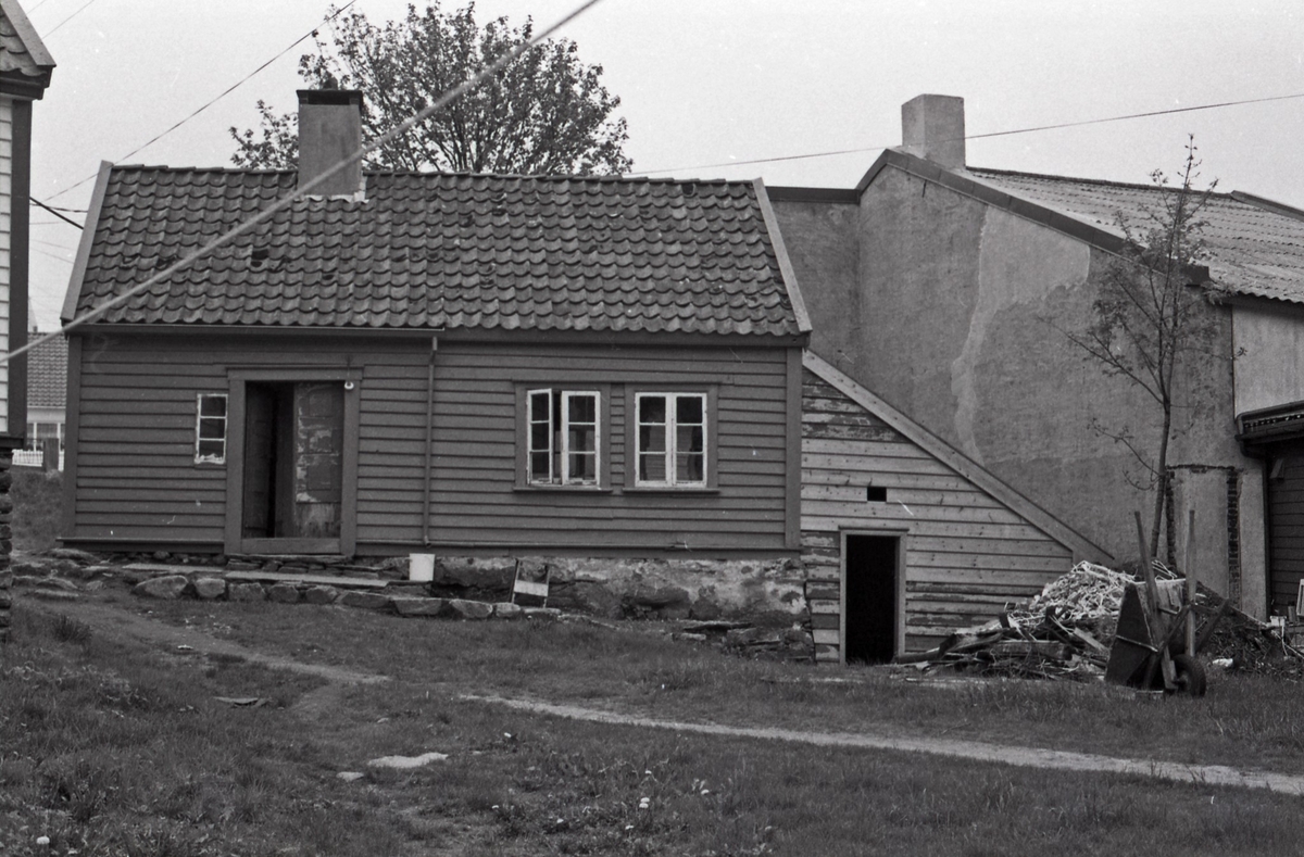 Dokken, restaurering av Stavahuset m.m.