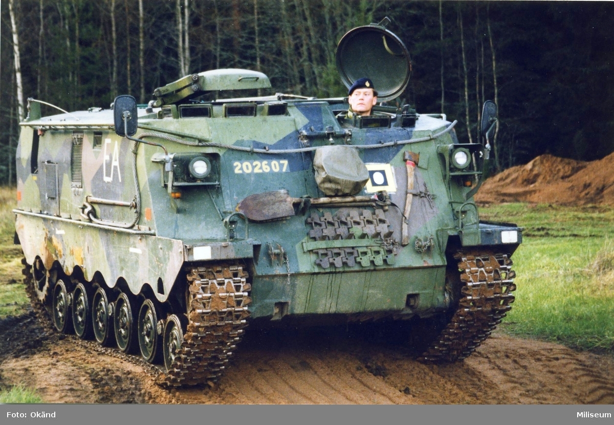 Pansarvärnsrobotbandvagn 551.