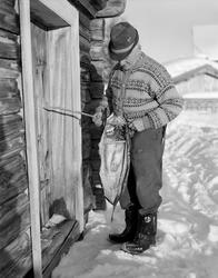 Gardbrukeren og fiskeren Joseph Bakken (1898-1989), fotograf