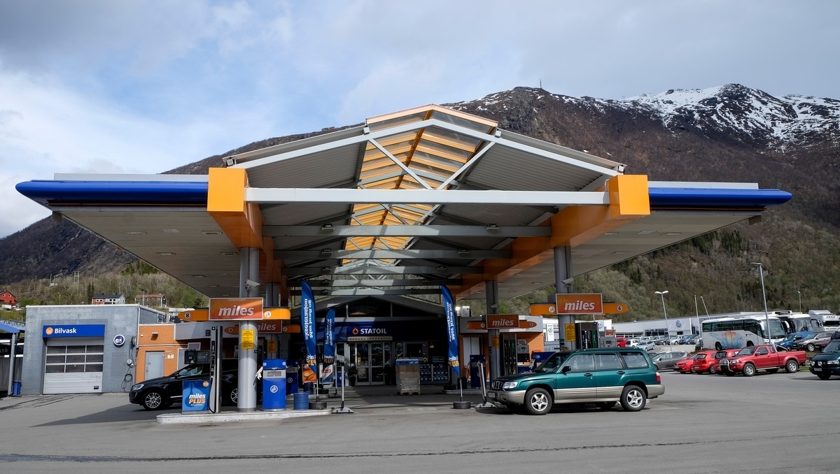 Statoil Fagernes i Narvik, antatt kort tid før stasjonen skifter både utseende og navn. 13. mai 2016. Zerkel K.