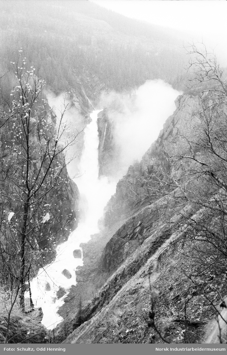 Det renner vann i Rjukanfossen.