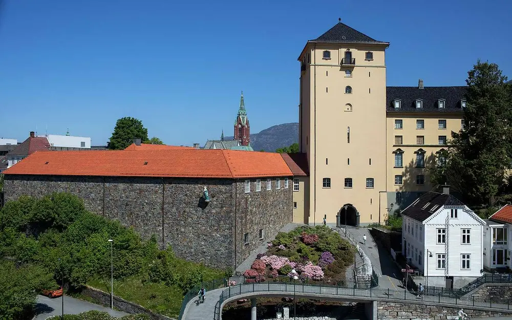 Sjøfartsemuseet fra Møhlenprissiden.