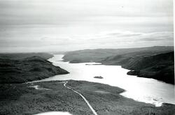 Flyfoto av Langfjorden.